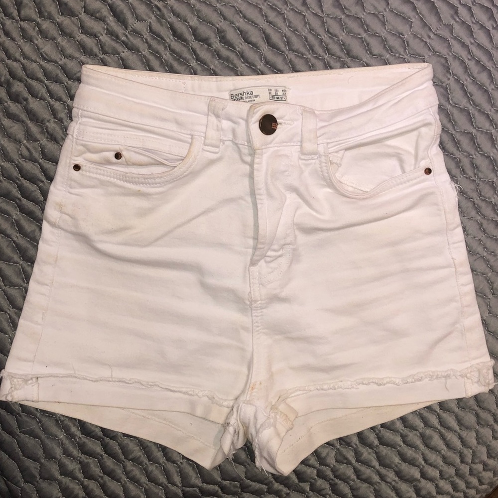 White high waisted Berksha shorts